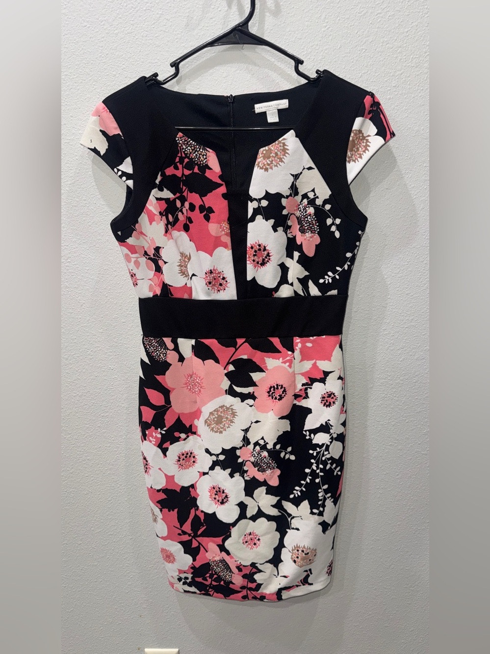 New York & Company Black, Pink & White Floral Sheath Midi Dress